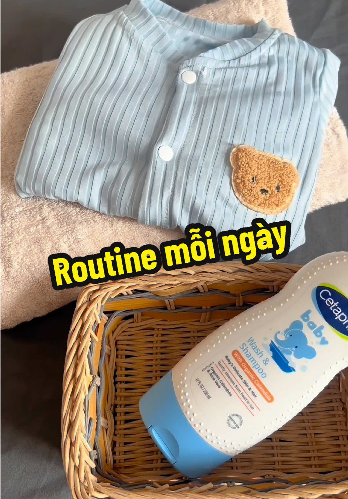 Không biết dùng sữa tắm nào cho con thì cứ Cetaphil nha các mom. Mà em này thơm dịu nhẹ dễ chịu lắm luôn #CetaphilBaby #Suatamgoi #HoaCucHuuCo #Chuyengiakhuyendung #SamTetBaoVui