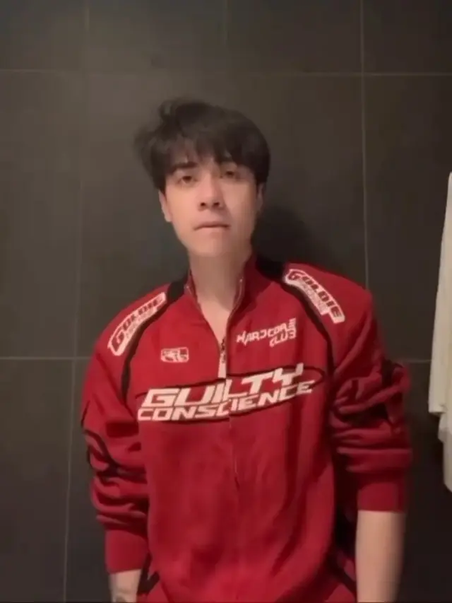 mùng 2, t lười edit nên xem đỡ live photo dùm t nha#quanghungmasterd #ageless_grp #solix_grp౨ৎ #qynlin_grp #molyz_grp 