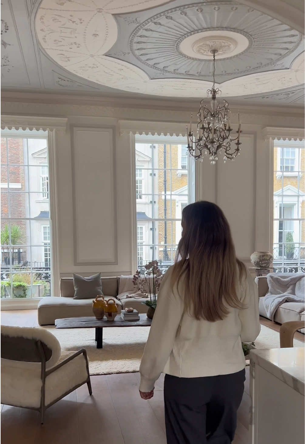 A long awaited introduction and explanation to my countless pretty house tours 💫 #fyp #london #property #introducingme 