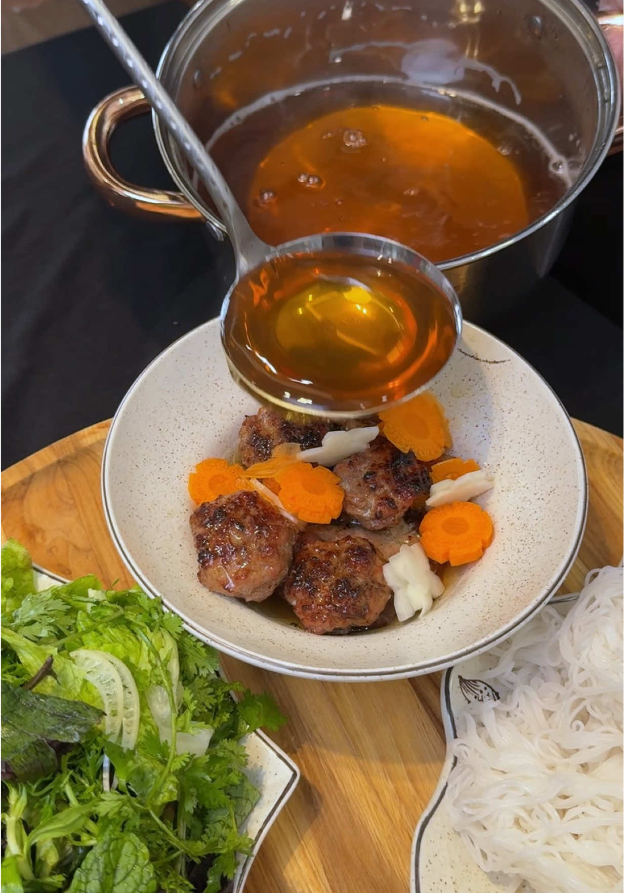 Trả lời @Nga🍓 cách pha nước chấm bún chả ai ăn cũng tấm tắc khen ngon. #leanhnuoi #nauan #cooking #buncha 
