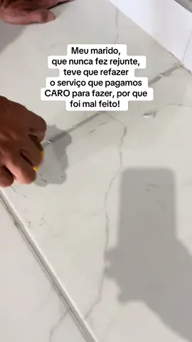 Meu marido teve que refazer o rejunte de tudo por que foi muito mal feito! #construção #obra #pedreiro #fyp #fyyyyyyyyyyyyyyyy 