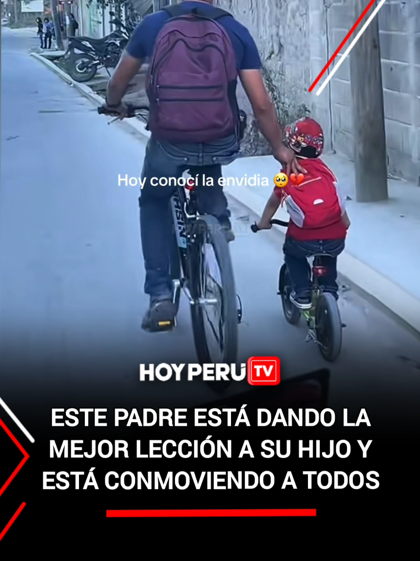💪🥹Un padre fue captado mientras enseña a su pequeño hijo a manejar bicicleta, acompañándolo con paciencia y sin soltarlo. Más que aprender a pedalear, el niño recibe una lección de confianza, amor y apoyo que ha tocado el corazón de muchos en redes sociales.  El video refleja cómo los momentos más simples pueden convertirse en los más valiosos y dejar una huella para toda la vida.