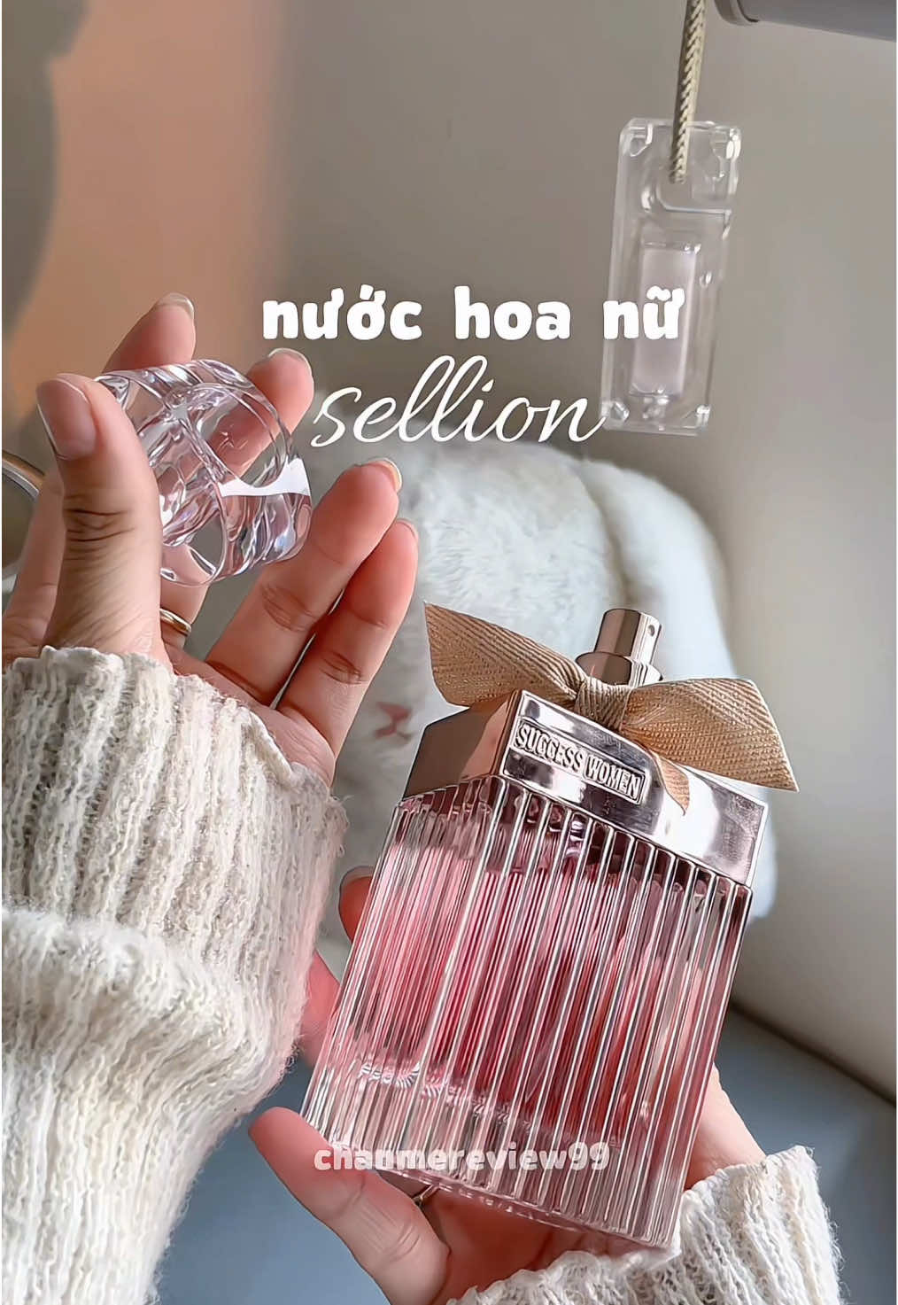 thích thơm sang nhẹ nhàng chọn hồng, thích dịu nhẹ ngọt ngào thì chọn cam nha #sellionperfume #nuochoanu #perfume #tiktokviral #chiendichnhasangtao 