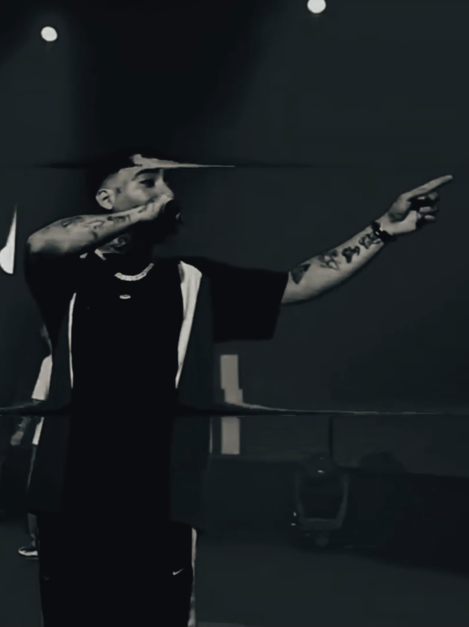 herşeyim var ya ne var onsuzsam?#uzielchavo #keşfet #fyp #uzi #lyrics @Uzi 