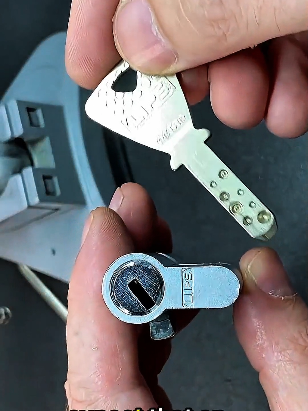 Can I Rake this High Security Dimple Lock #fyp #foryoupage #usa #locksmith #lockpick 