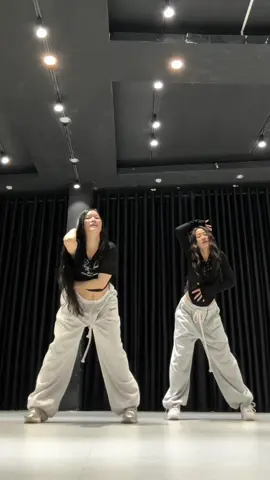 Lên con Đẹp Mã - @Gemini Hùng Huỳnh + @Hoà Minzy bản siêu dễ 🤟🏻😚 Dc: Me + @Just2Dance  #depma #hoaminzy #geminihunghuynh #tiemgaudepmachallenge #thengoctran 