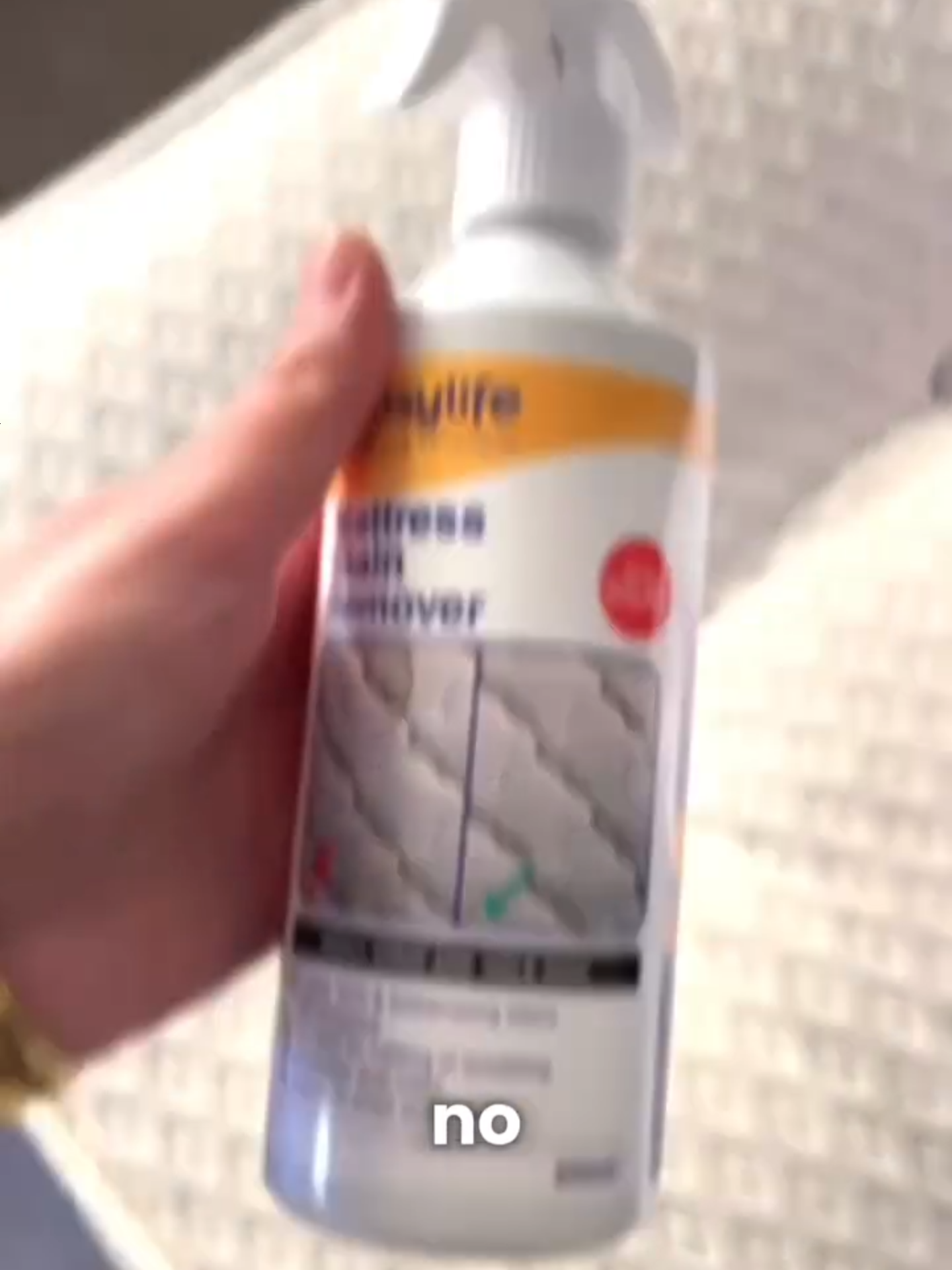 😬 Manchas en colchón, tapetes o alfombras… un dolor de cabeza 👉 Y lo peor: no salen fácil 💥 Este spray está diseñado para ayudarte a tratarlas rápido ✨ Práctico, directo y fácil de usar 🚚 Paga contraentrega