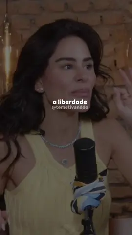 @Natalia Beauty | A liberdade tem um preço, e ele é caro. Não é só sobre fazer o que quer, é sobre assumir as consequências das suas escolhas. Ser livre exige responsabilidade, coragem e, muitas vezes, abrir mão de conforto, de aprovação e até de pessoas que não caminham na mesma direção. Nem sempre é fácil sustentar suas decisões, bancar seus sonhos e viver de acordo com o que você acredita. Vai ter momentos de dúvida, de solidão e de incerteza. Mas o preço de não ser livre também é alto. É viver preso ao que os outros esperam, às próprias inseguranças e a uma vida que não é verdadeiramente sua. No fim, a liberdade custa… mas a falta dela custa muito mais ✨ #reflexao #motivação #clipfyleague #nataliaclipfy #nataliabeauty 