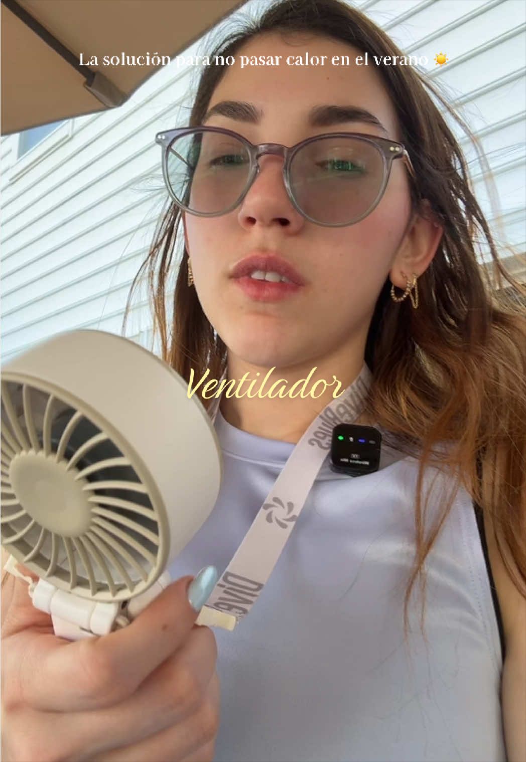 Este ventilador es un infaltables para esta temporada de calor  #portablefan #bagessentials 