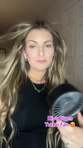 This thing is so powerful!!! Thanks for sending this over! @Diveblues&Ocoopa it is a game changer for me to be able to cool myself down immediately anywhere I go! #handheldfan #turbofan #cliponfan #summermusthaves #travelmusthaves 