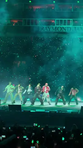 Mic drop 🔥 #bts_worldtour_arirang_tampa #bts_worldtour_arirang #bts 
