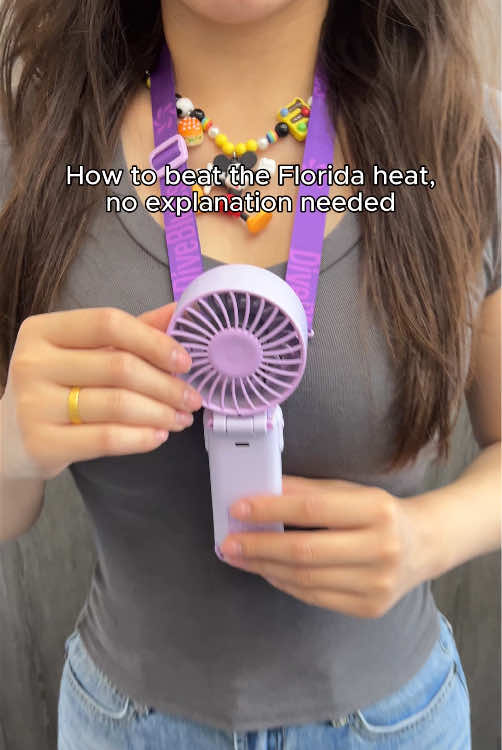 Portable handheld cooling fan 🙌 bringing this EVERYWHERE this summer! #portablefan #legoland #travelhacks #summeressentials #summermusthaves