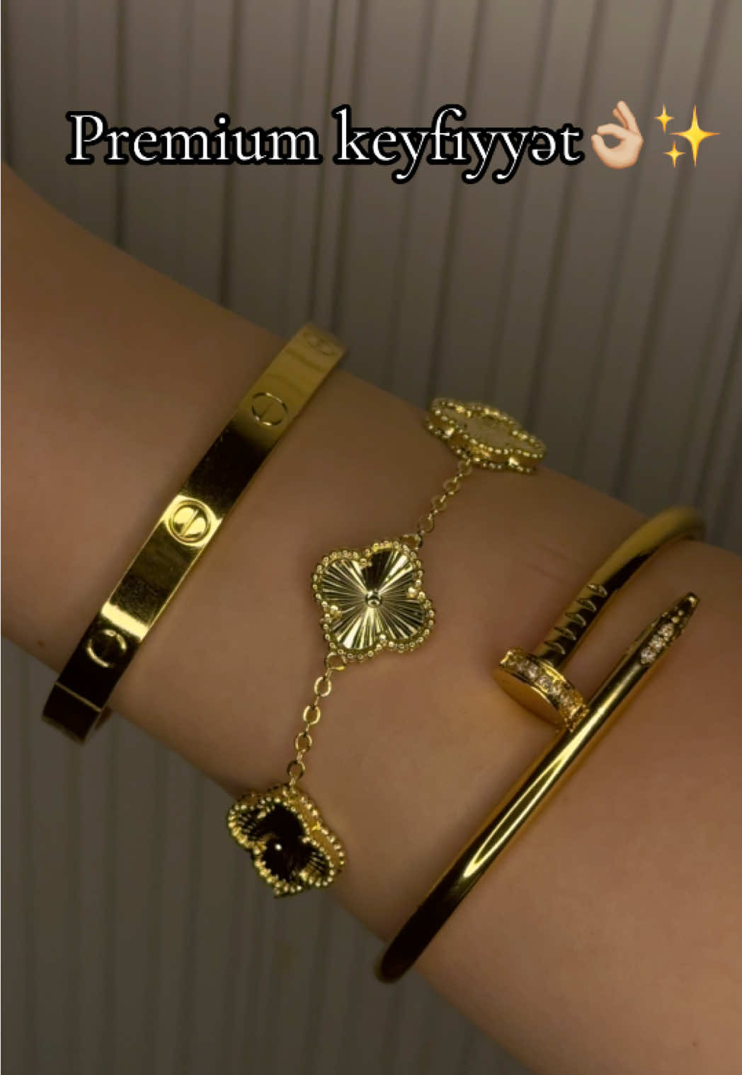 Hər biri problu,logoludur👌🏼 Paslanmır,suya davamlı ‼️#bujiteriya #aksesuar #ceyerajewelery #qolbaq #qolbaqlar #keşfet 