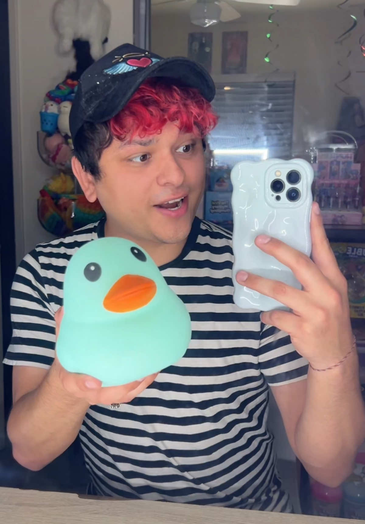 A phone case that looks like a squishy?! 📱🎈  It’s kind of like a NeeDoh phone case 😝  #squishyphonecase #squishy #perfectgift #viral #tiktokmademebuyit 