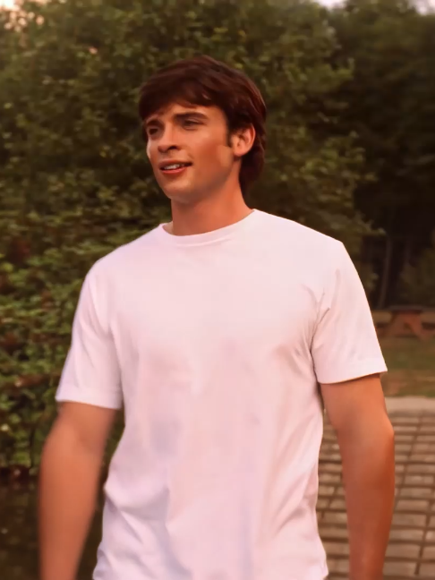 Thank you guys for 8k / #clarkkent #smallville #clarkkentedit #smallvilleedit #fyp #viral #edit