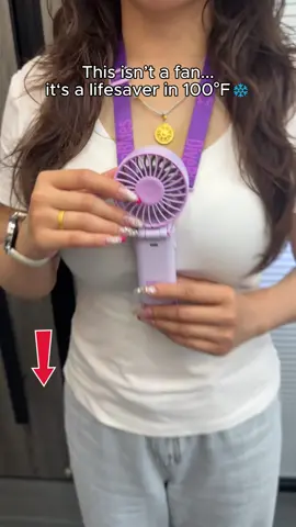 This thing actually cools you down so fast 😮 I’ve tried so many fans and this one is by far the strongest. It actually makes a difference 👌 #portablefan #neckfan #handheldfan #summeressentials #diveblues 