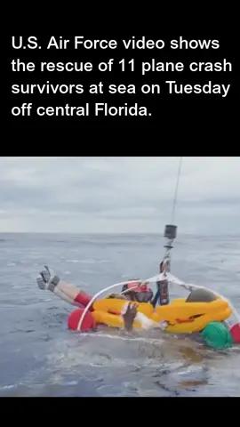 Video shows rescue of 11 plane crash survivors off Florida