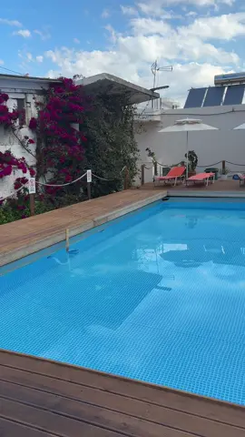 Where to stay in Ksamil: Class Hotel  #classhotel #albania #placestostay #hotelhell #travel 