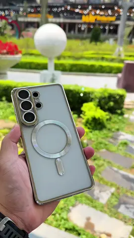 Ốp trong suốt viền titan cho team thích sang tối giản ✨     Lên máy Samsung nhìn premium cực kỳ 😮‍💨     #s24fe #samsungcase #oplungsamsung #casehot #xuhuong
