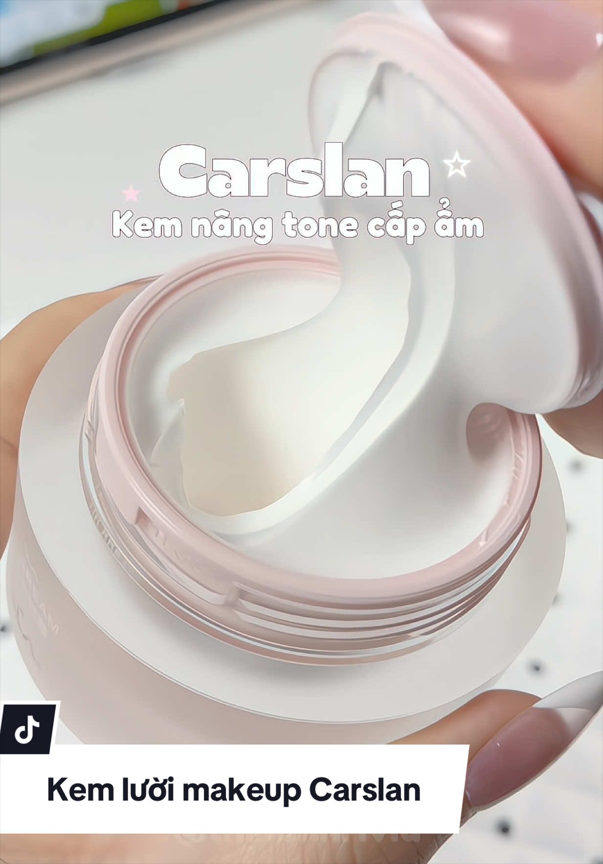 kem lười cho mấy vợ bận rộn nhưng vẫn phải xinh khi đi ra ngoài nà. Cưngg lắm #kemluoi #kemluoinangtone #kemluoicarslan #carslan #kemluoitrangdiem 