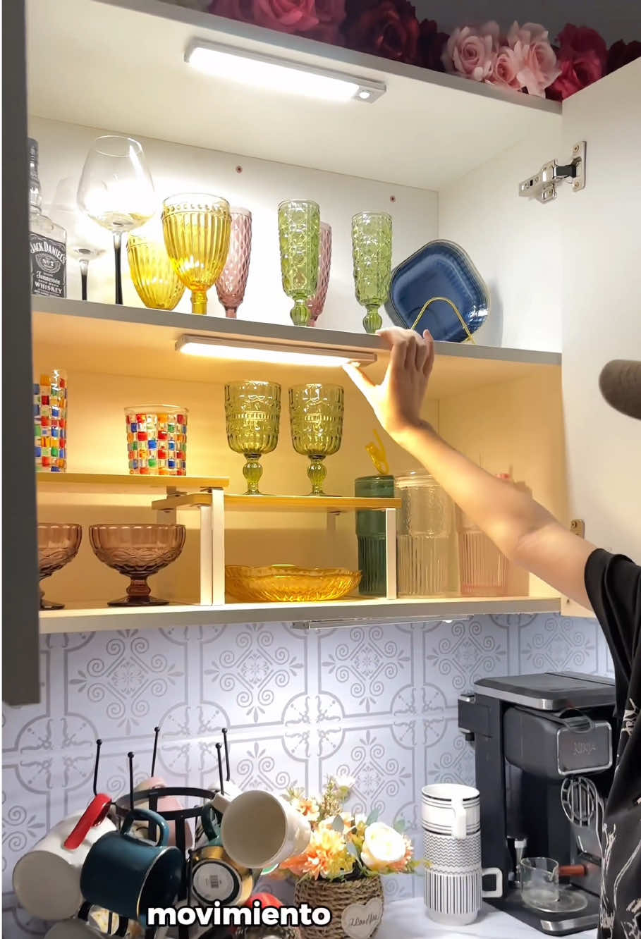 Lakas makayaman kung maglagay ka nito sa bahay nyo ✨🥰 #ledlights #sensorlight #rechargeblelight #kitchenlights #