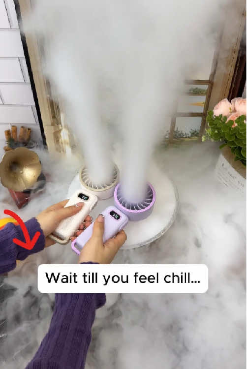 If you’re dealing with menopause and sudden hot flashes, having a handheld fan like this for quick cooling is seriously helpful.#diveblues #portablefan #handheldfan #turbofan #foldablefan