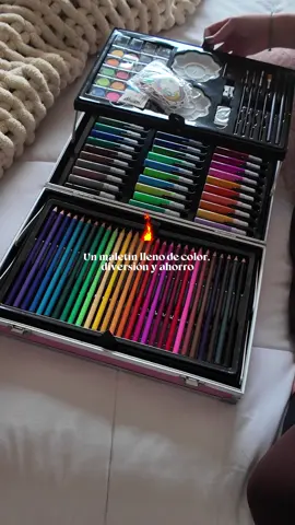 🎨✨ Creatividad completa en una sola maleta ✨🎨 🦄 Set de arte infantil con diseño divertido de unicornio 🖍️ Incluye colores, pinturas, marcadores, pinceles y más 🎒 Maleta práctica para guardar y transportar todo fácilmente 🌈 Ideal para dibujar, pintar y crear proyectos escolares 👌 Perfecto para niñas y niños creativos 🎁 Una opción súper bonita para regalar 💡 Porque la imaginación se disfruta más con todo a la mano ✨ #SetDeArte #KitDeDibujo #RegaloParaNiños #ArteInfantil #Creatividad 