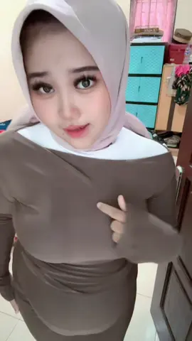 🤨