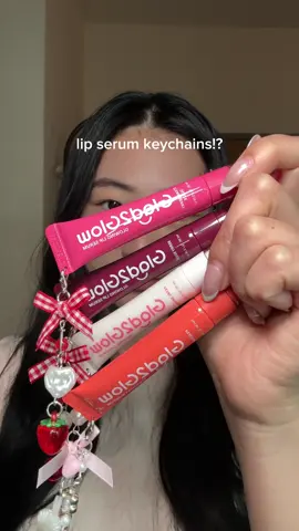 cutest lippies I’ve ever seen 🎀 @Glad2Glow  #lipserum #lipgloss #makeup #glossylips #beauty 