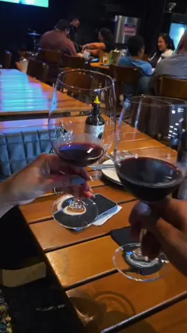 #rosasevinho #casaltiktok #casal #vinho🍷😉 
