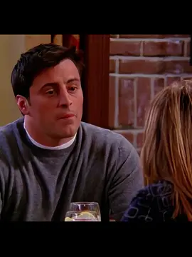 An apartment, six good friends, an entire youth #friends #friendstvshow #nostalgia #fyp #usa🇺🇸 