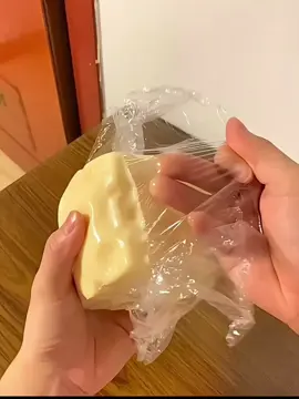 Thân gửi mấy đứa làm mất chuỗi của tui vì bị cha mẹ tịch thu đt, nhắm không đốt được thì đừng rủ t đốt chuỗi. Đồ chơi giảm căng thẳng Cheese. #squishy #squishyphomai  #dochoi #fypシ゚viral 