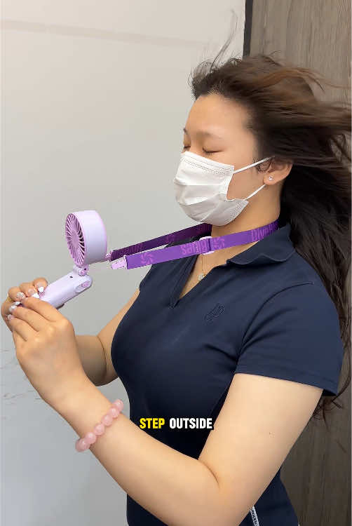 It feels like a giant furnace outside.Luckily,I brought a portable fan.#Portablefan #handheldfan #Diveblues #summerwins #tiktokshopdealsforyoudays 