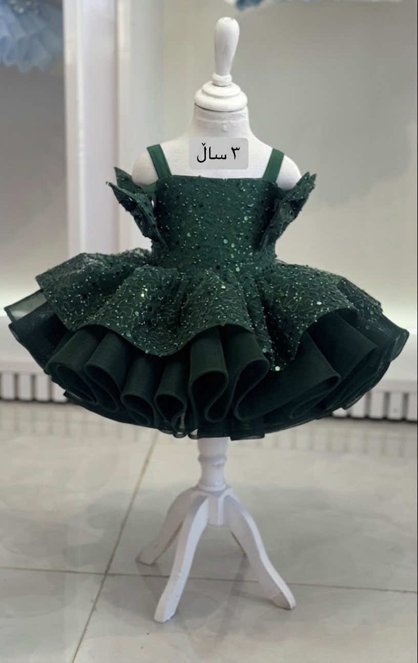#fyp #foryou #lea__princess #tiktok سڵاو و بەخێربێن بۆ پەیجی تایبەتی درومانی جیهانی شازادەکانی 🥰لئا🥰 بو تمن 2بو3سال به رده سته تکایە ئەو ڕەنگ و قەبارە و ستایلانەی بە دڵتانە بۆمان بنێرن. 👈 ئەگەر لە بەرهەمە ئامادەکراوەکانی فرۆشگاکەمان داوا بکەن: داشکاندنی ٢٠٪ بۆتان دەکرێت. 👈 بەڵام ئەگەر دورینی تایبەت بە خواستی خۆتان دەوێت: تکایە ١ مانگ پێشوەختە ئاگادارمان بکەنەوە 🫶🏻 بۆ داواکردن و زانیاری زیاتر تکایە ژمارەی خۆتان بنێرن   بە زووترین کات وەڵامتان دەدەینەوە و هەموو وردەکارییەکتان بۆ ڕوون دەکەینەوە ✨ زۆر سوپاس بۆ هەڵبژاردنتان   بەڕێوەبەرایەتی فرۆشگای جلی پرنسسی (لئا)