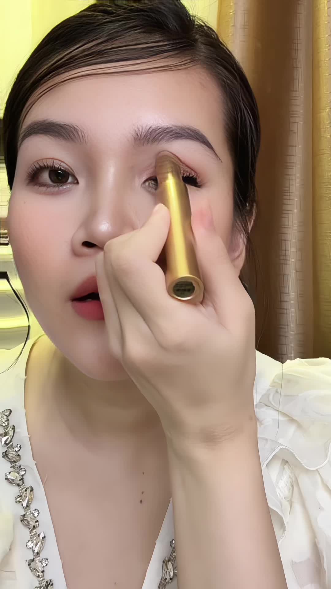Stik Pewarna Mata 3 Warna YZS - Matte & Berkilau #EyeshadowStick #3in1Makeup #QuickEyeshadow #MakeupForBeginners #EasyMakeupTutorial