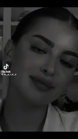 فعلا الثقه فى النفس جميله محدش يستاهل يكملنا احنا بالدنيا كلها ♥♥♥♥♥