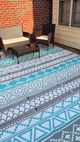 This rug is so big and nice 😍 #rug #patio #outdoor #outsidedecor 
