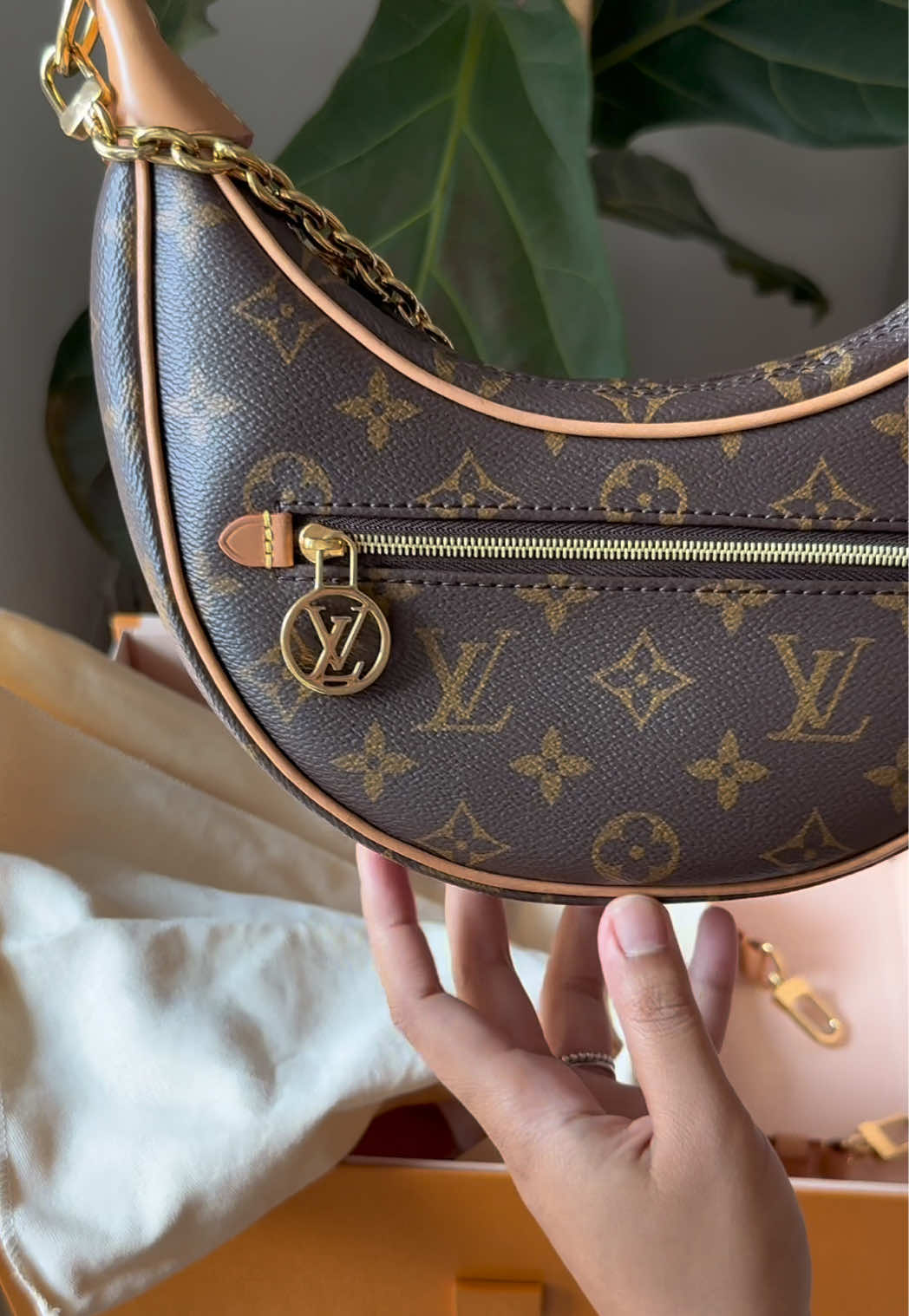 POV: You're unboxing a Louis Vuitton Loop Bag and your tiny assistant steals the show 🎀🤎  #creatorsearchinsights #babyvoice #asmr #asmrunboxing #unboxinglouisvuitton 
