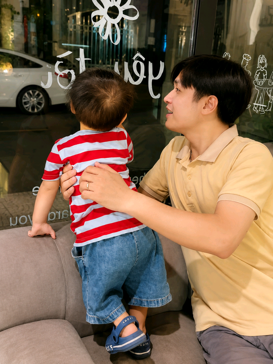 Lương bố thì có hạn... nhưng sữa phục vụ 