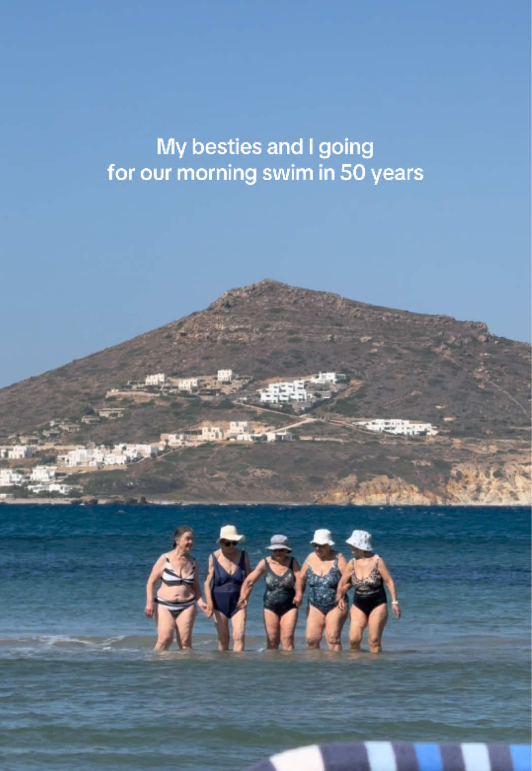 Friendships like this > anything else 🥹 #elderlylove #greece #friendshipgoals #longfriendship #girlhood 