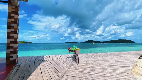 🚨 Cảnh này không phải Maldives… mà là Nam Du! 😍🌊 Ai còn chưa biết hòn đảo này thì lưu ngay, vì đẹp hơn cả tưởng tượng! 💙🏝️ Inbox để nhận combo du lịch Nam Du trọn gói với lịch trình cực tiện. ✨ #NamDu #DaoNamDu #DuLich #Travel #fyp 