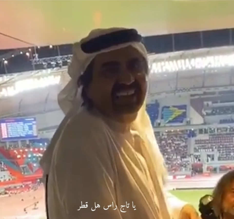 عزّيتنا حتى الشجر في خريفه.. خضرا غصونه مايبس ليّن العود.. يابوي ياتاج الجبال المنيفه.. علمتنا نسبق هل الطيب ونجود..  