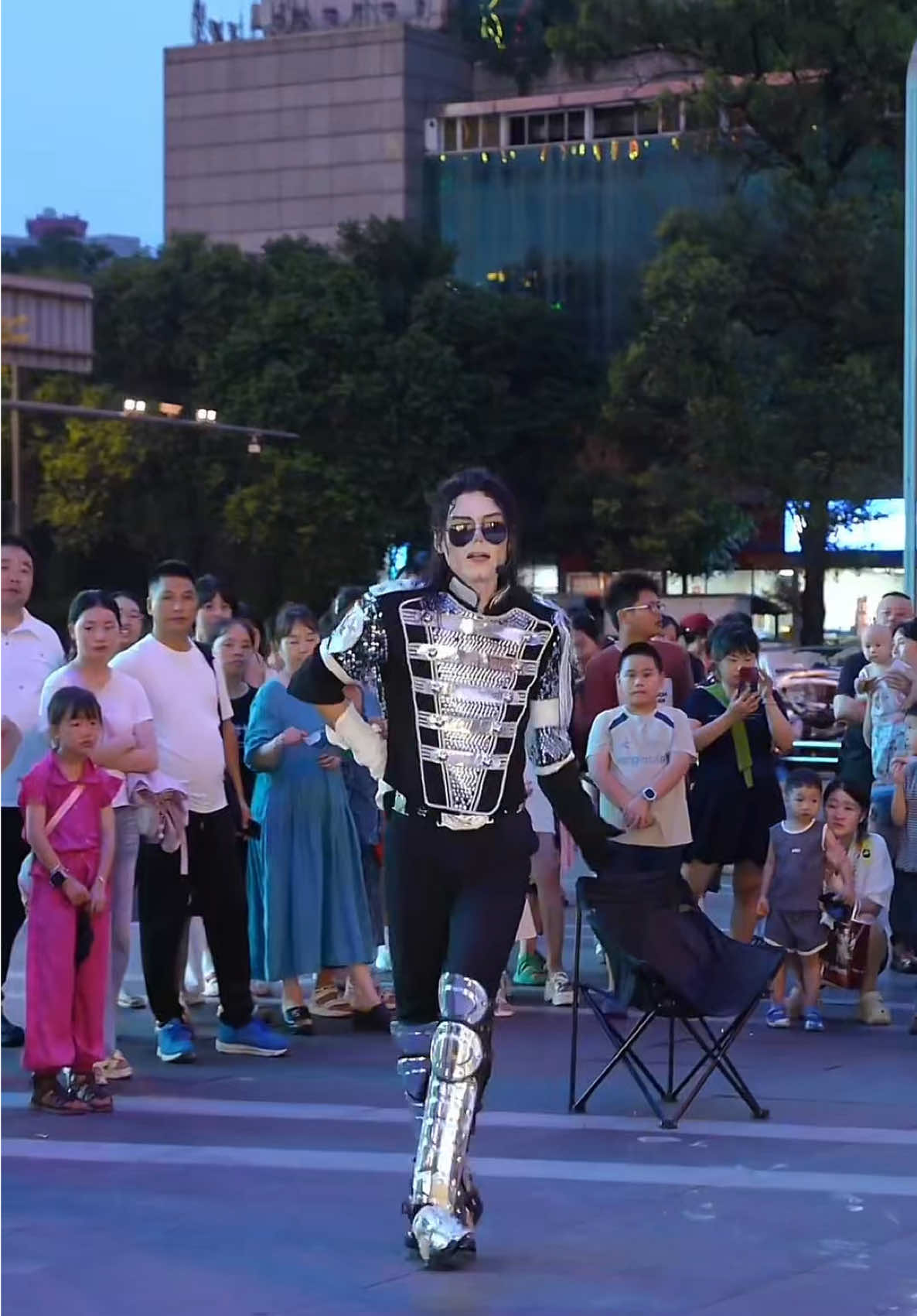 Not perfect, just free.#caijun #michaeljacksoncaijun#michael #mj #dance #moonwalk 