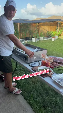 Esta plancha eléctrica tiene una superficie amplia para cocinar varias cosas al mismo tiempo. Calienta rápido, distribuye el calor de manera uniforme y es perfecta para preparar hamburguesas, carne, pollo, tocino, huevos, panqueques y mucho más. Además, es de acero inoxidable, resistente y muy fácil de limpiar.”#Cocina #PlanchaElectrica #KitchenGadgets #KitchenFinds #Cooking @Garvee Commercial 