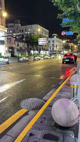 China is vibrant,colorful,clean and beautiful. #vibes #nightlife #walk #explore Beautiful NANJING ROAD shanghai