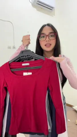 kata aku si ambil warna apapun yaa, krn cakep cakep #fyp #spilloutfit #fittedshirt #fittedtop #kaosmurah 