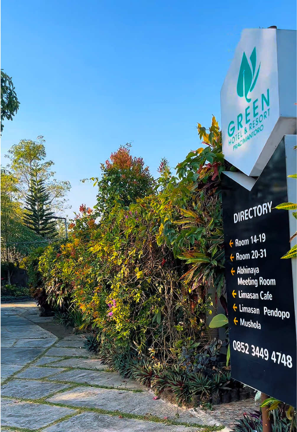 Cari resort buat liburan keluarga di Wonogiri?  Langsung ke Green Hotel & Resort Pracimantoro aja! 👨‍👩‍👧‍👦 ✅ Area luas & hijau, anak bebas main ✅ Kamar nyaman buat rame-rame ✅ Udara sejuk, jauh dari polusi ✅ Tempat makan keluarga + spot foto aesthetic ✅ Dekat Goa Batu, Sendang Sriningsih Rekomendasi banget buat yang mau healing tapi tetap bareng keluarga ❤️ #resortpracimantoro #wonogiri  #rekomendasihotel #unforgettabletrip 