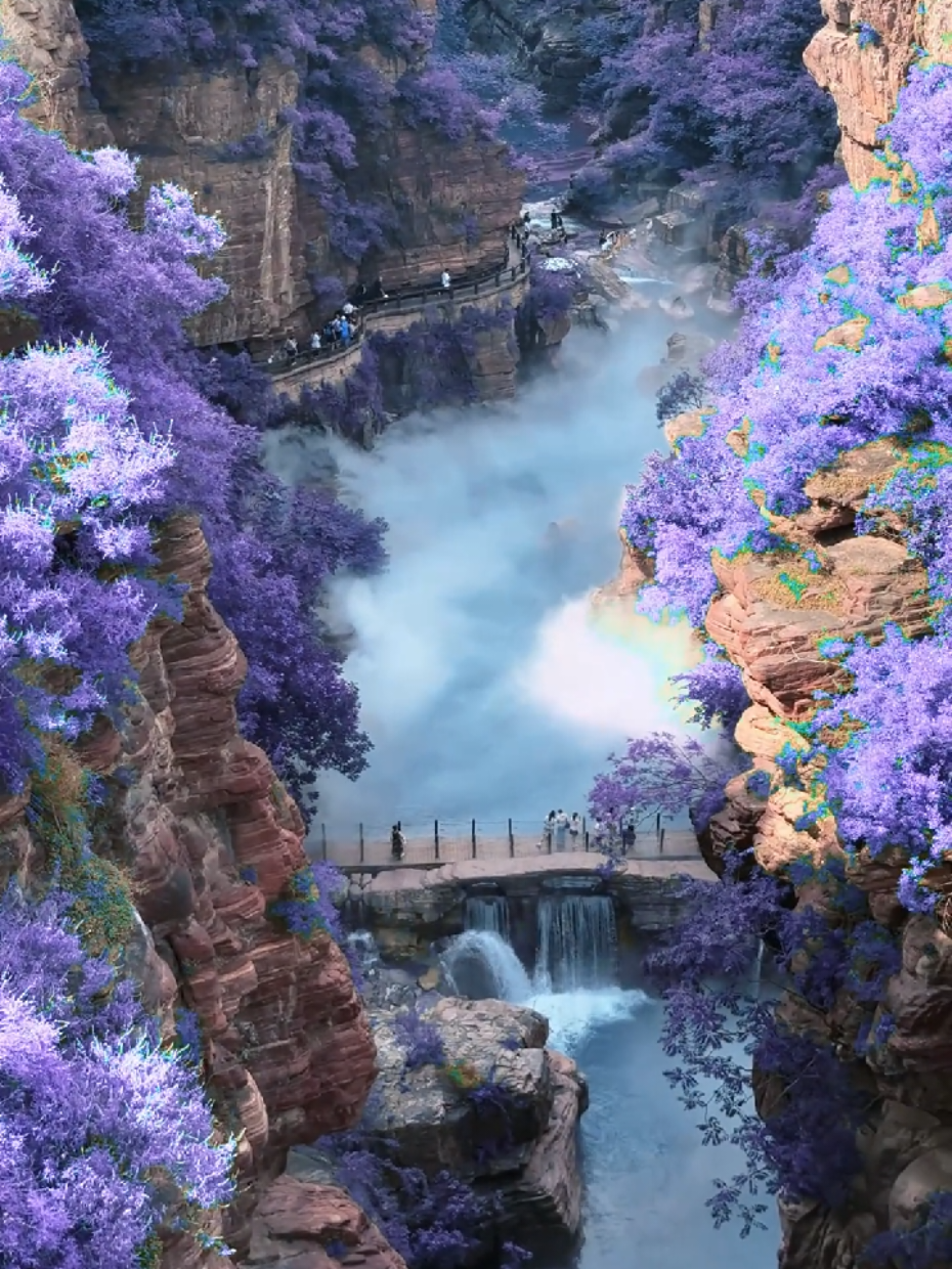 Yuntai Mountain in Henan, China is so stunning. It feels like stepping into a fairy‑tale wonderland.#BeautifulChina