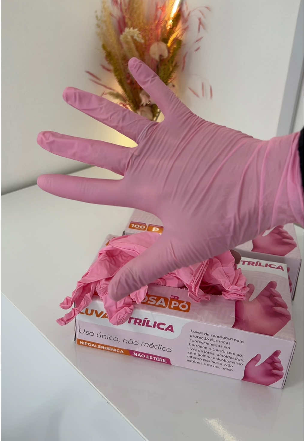 Luva Nitrílica Rosa Sem Pó!  #luvasdescartaveis #luvasnitrilicastalge #luvasrosa #luvas #descartaveis 