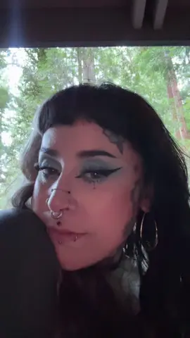 🌿